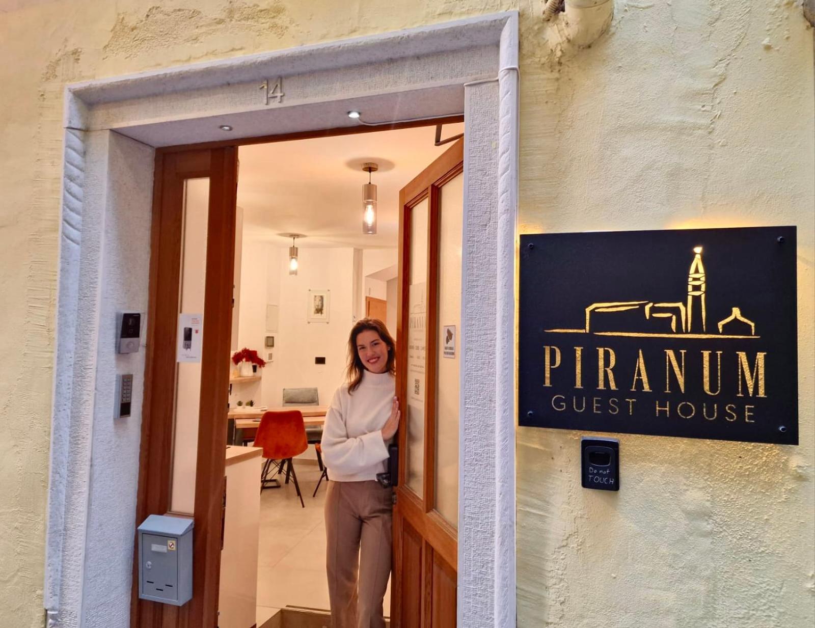 Piranum Guesthouse Exterior foto